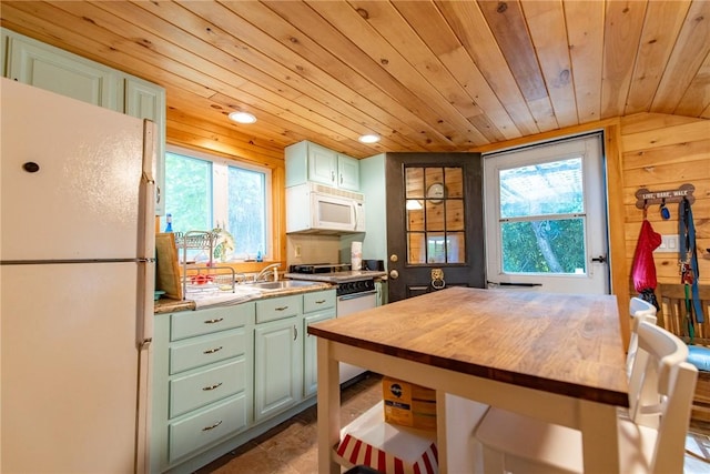 76 Long Meadow Dr, Glocester, RI 02814 - photo 9