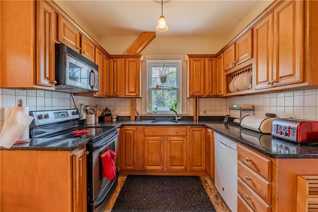 48 Central St, Warwick, RI 02886 - photo 10