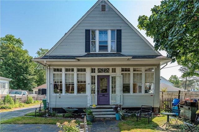 48 Central St, Warwick, RI 02886 - photo 1