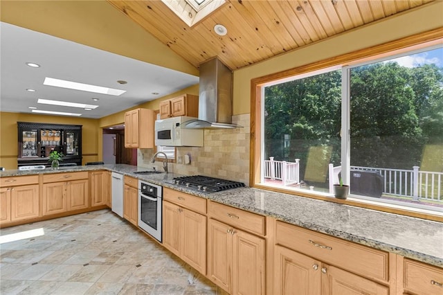 209 Bayberry Rd, Woonsocket, RI 02895 - photo 3