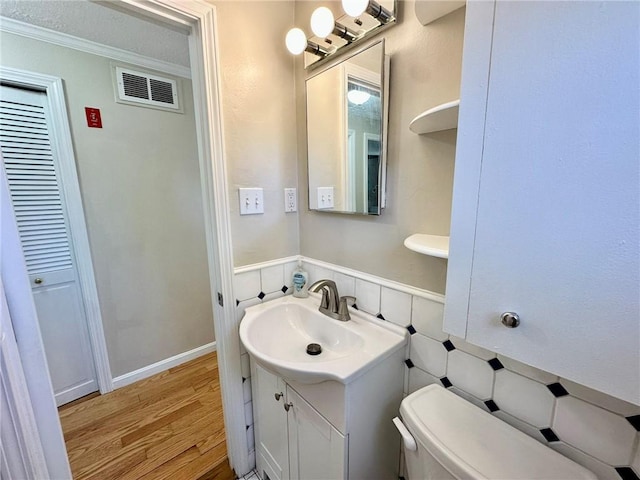 17 Rondeau Rd, Bellingham, MA 02019 - photo 11