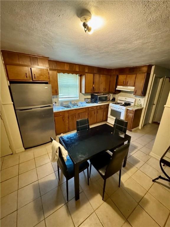 365 Union Ave, Providence, RI 02909 - photo 16