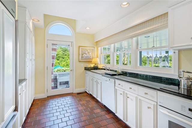 315 Ocean Ave, Newport, RI 02840 - photo 24