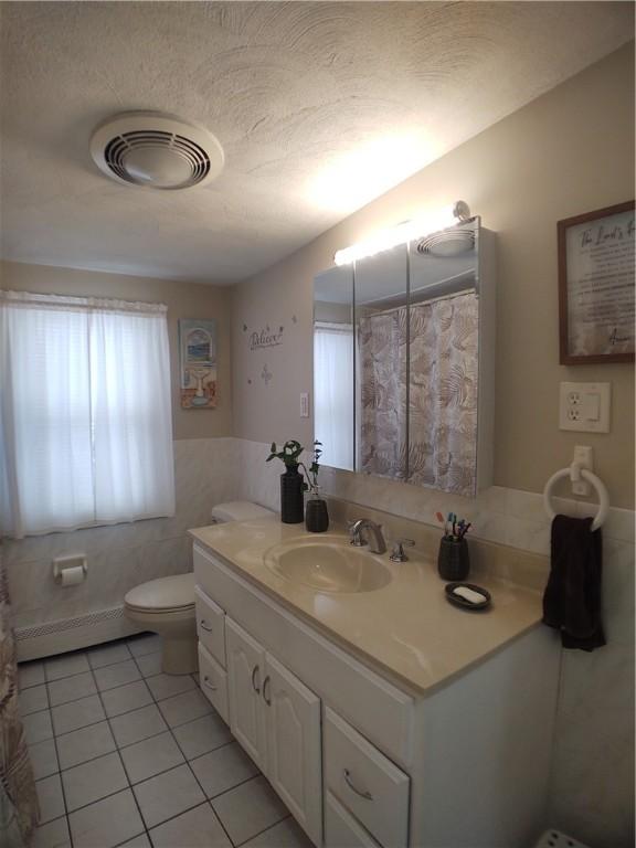 21 Urban Ave, Pawtucket, RI 02860 - photo 24