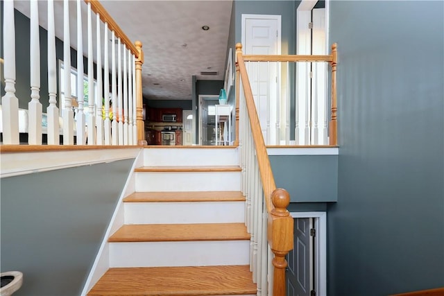 26 NE Stone St NE, Providence, RI 02904 - photo 2