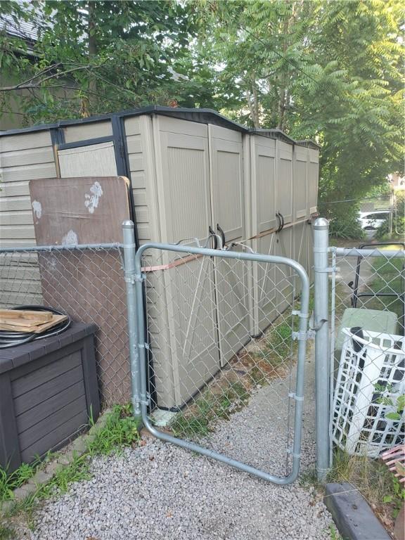 1025 Park Ave, Woonsocket, RI 02895 - photo 39