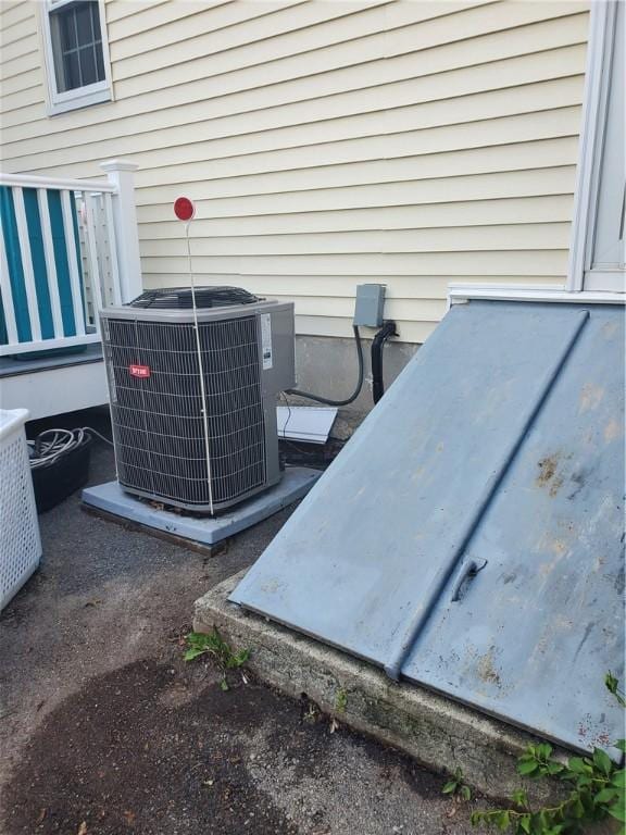 1025 Park Ave, Woonsocket, RI 02895 - photo 40
