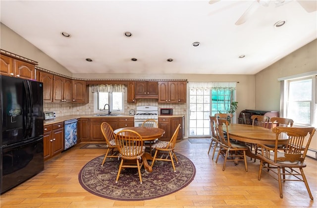 246 Long Hwy, Little Compton, RI 02837 - photo 3