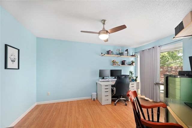 933 Williamsburg Cir, Warwick, RI 02886 - photo 12