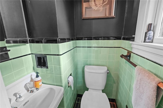 2 Edgewood Blvd, Providence, RI 02905 - photo 23