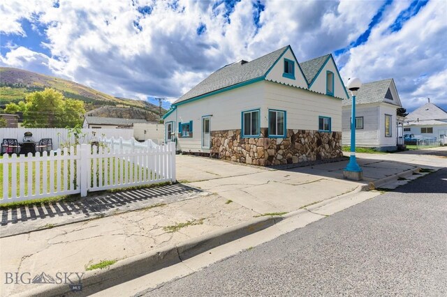 413 E 4th St, Anaconda, MT 59711 - view of front of home with a mountain view