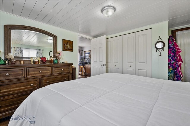 413 E 4th St, Anaconda, MT 59711 - bedroom featuring a closet