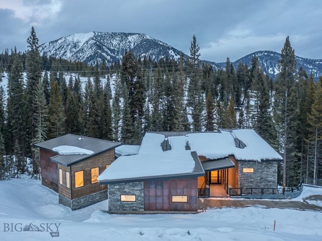 property view of mountains