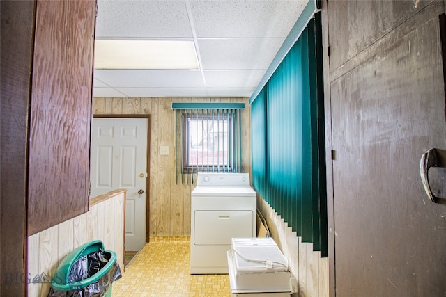 laundry area featuring washer / clothes dryer and tile flooring