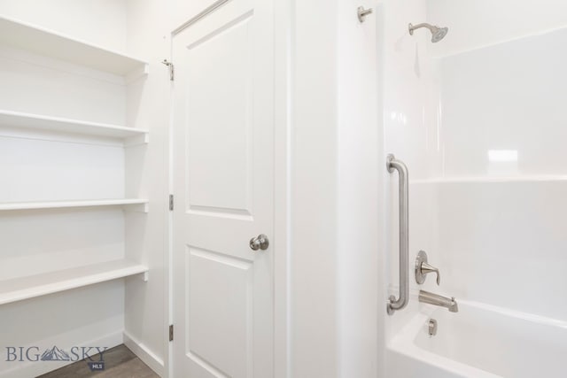 bathroom featuring shower / bath combination