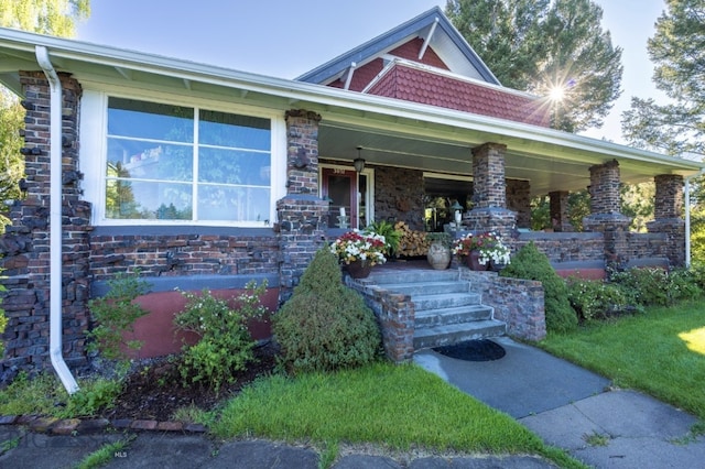 view of front of house featuring a porch