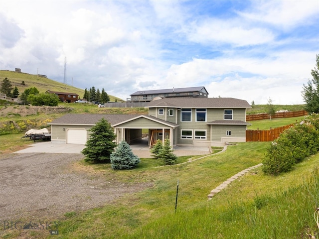 view of front of property with a front lawn