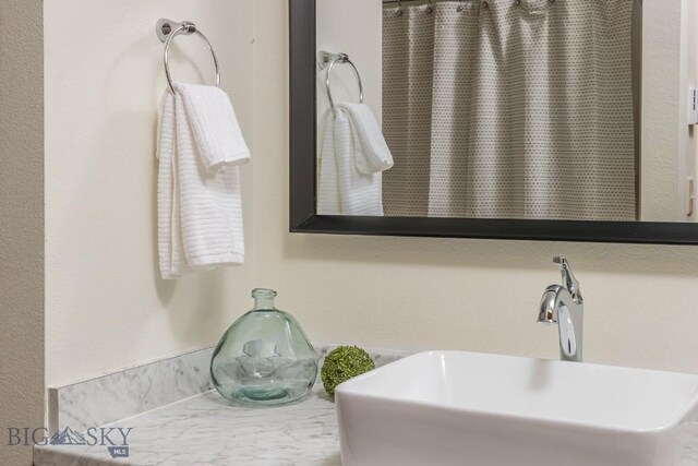 bathroom with sink