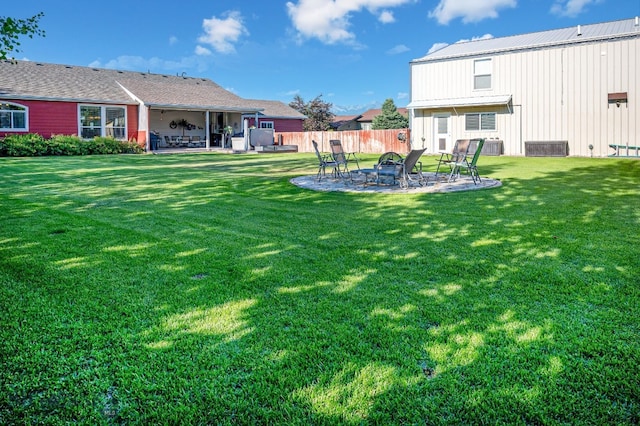 view of yard with a patio