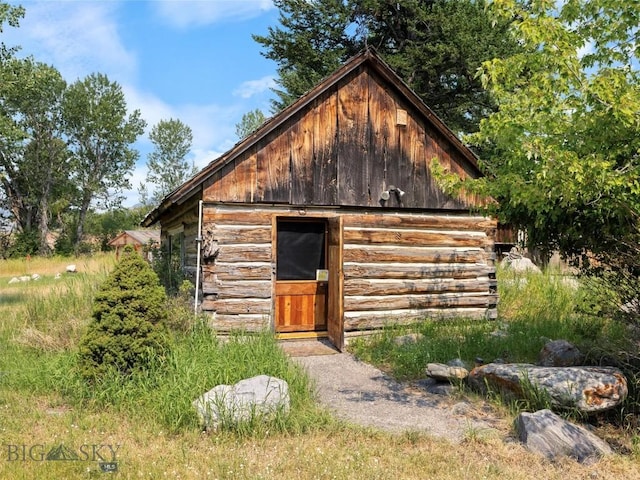 view of outdoor structure