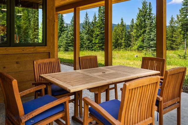 view of sunroom / solarium