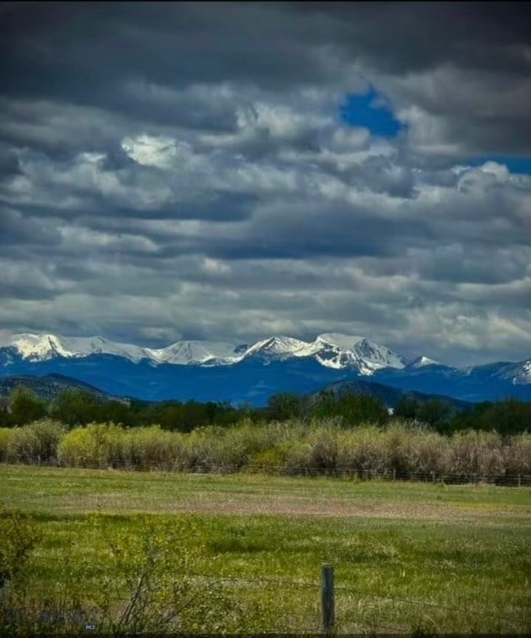 property view of mountains