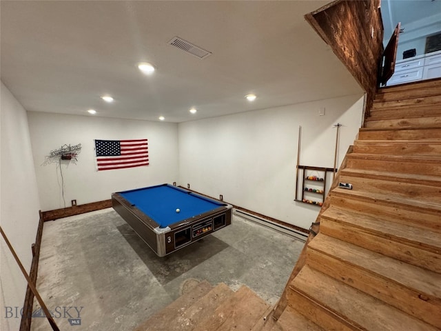 playroom featuring pool table