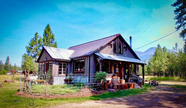 view of front facade