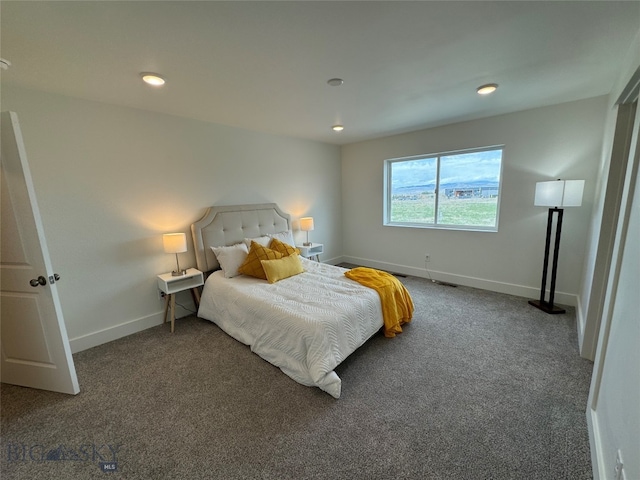 view of carpeted bedroom