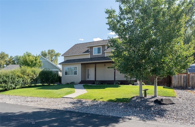 view of front of property with a front yard