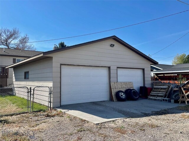 1115 E Center St, Dillon, MT 59725 - view of detached garage