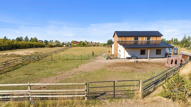 view of yard featuring a rural view