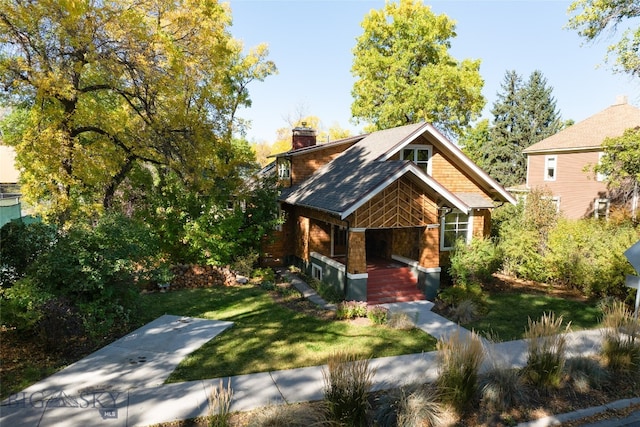 view of front of house with a front yard