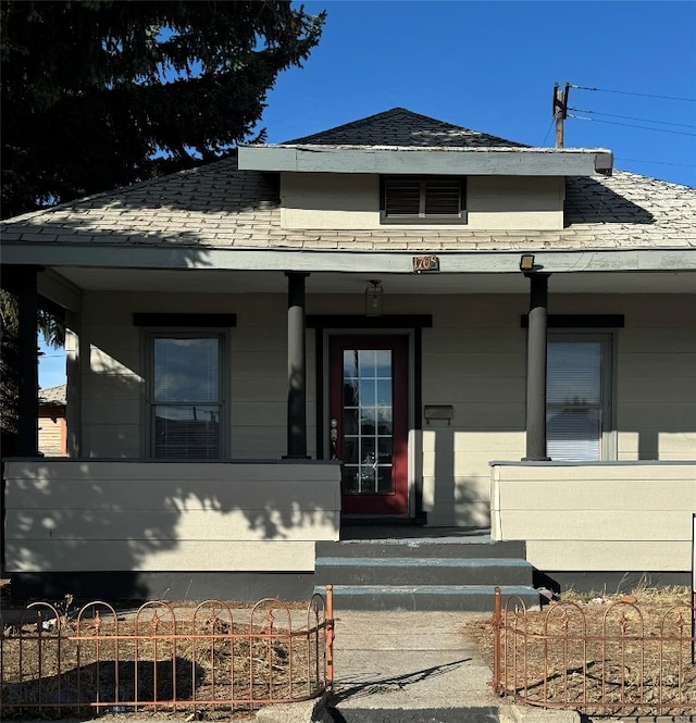 view of front of house featuring a porch