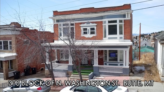 view of front facade with a porch