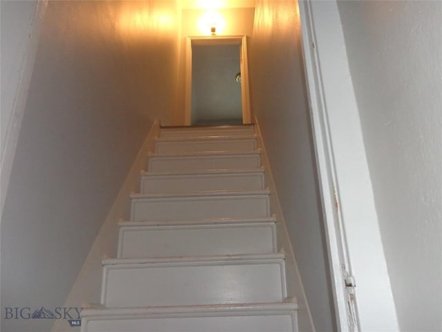 112 Washington St, Anaconda, MT 59711 - view of staircase