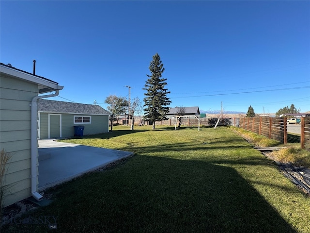 view of yard with a patio