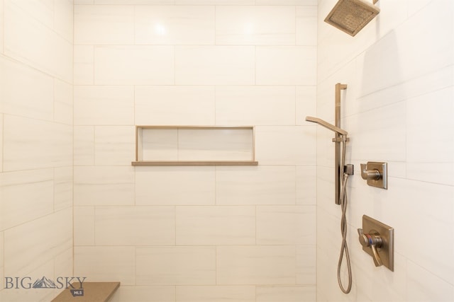 details with a tile shower