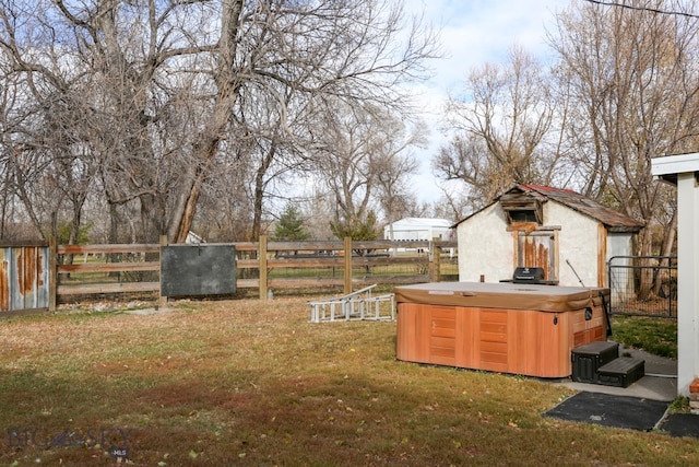 view of yard featuring a hot tub