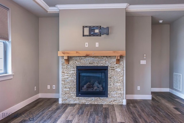 2133 Stewart Loop, Bozeman, MT 59718 - detailed view of crown molding and wood finished floors