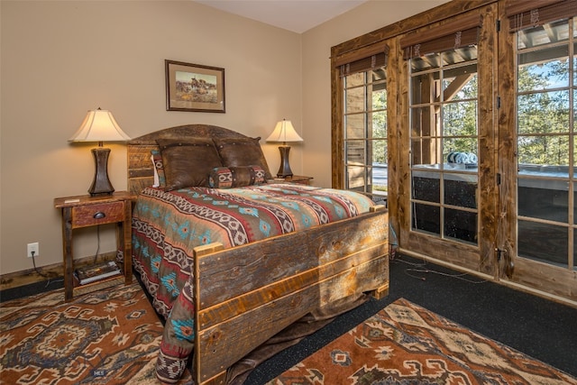 bedroom with carpet flooring