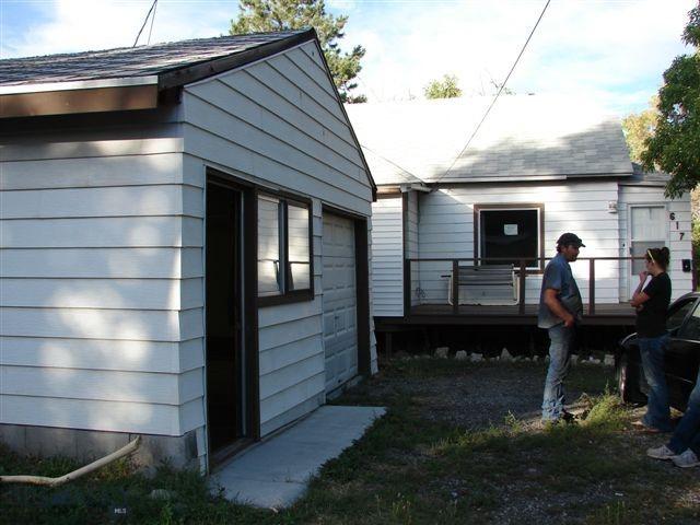 view of home's exterior featuring an outdoor structure