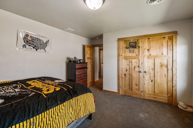 view of carpeted bedroom