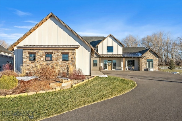 view of modern farmhouse