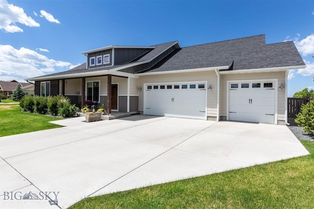 view of front facade with a garage