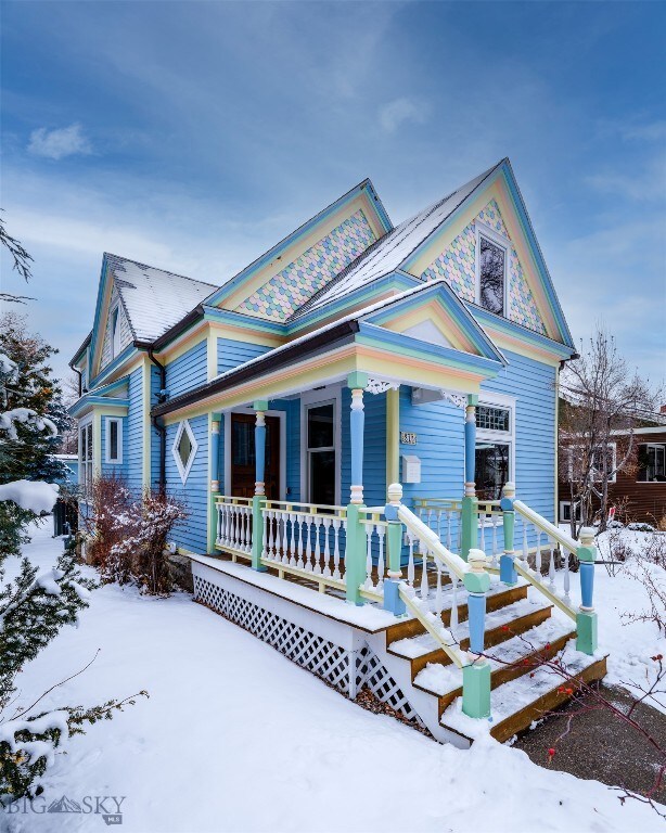 view of front of home with a porch