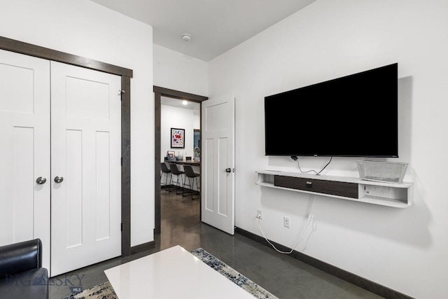 bedroom featuring a closet