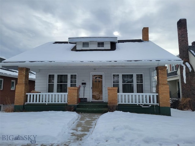 view of front of home featuring a porch