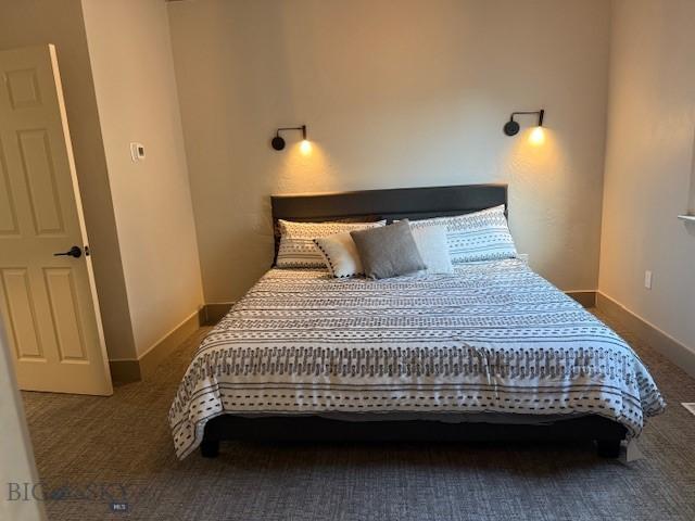 bedroom featuring carpet flooring