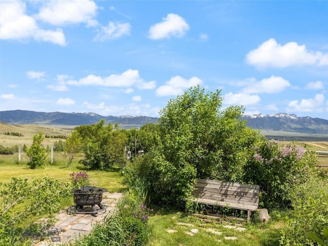 property view of mountains featuring a rural view